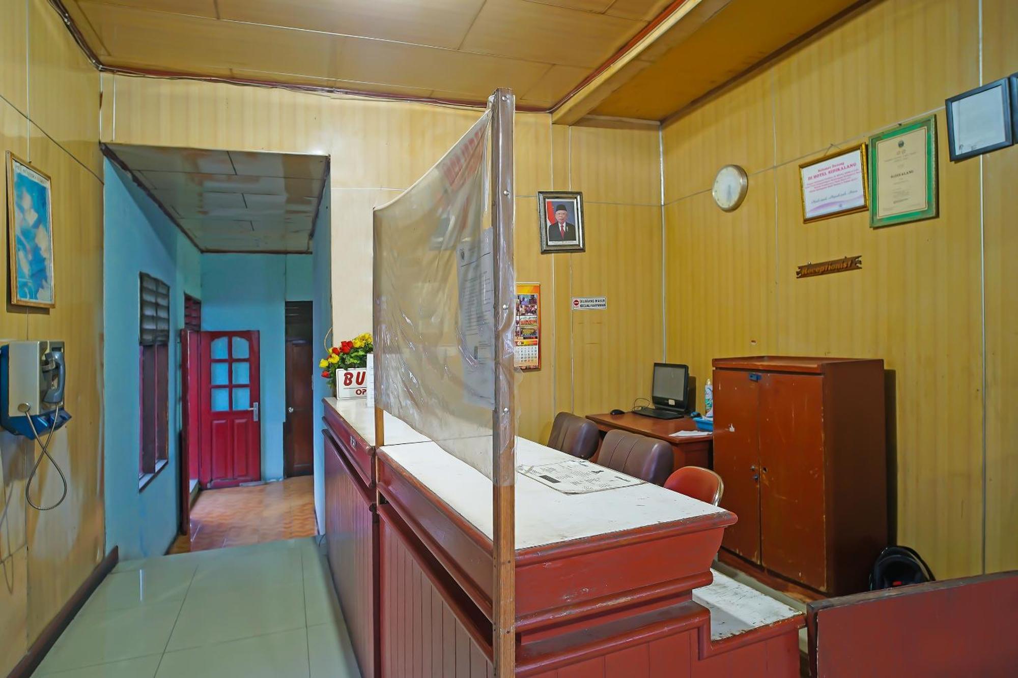Oyo 92577 Hotel Sidikalang Near Kejaksaan Negeri Dairi Εξωτερικό φωτογραφία