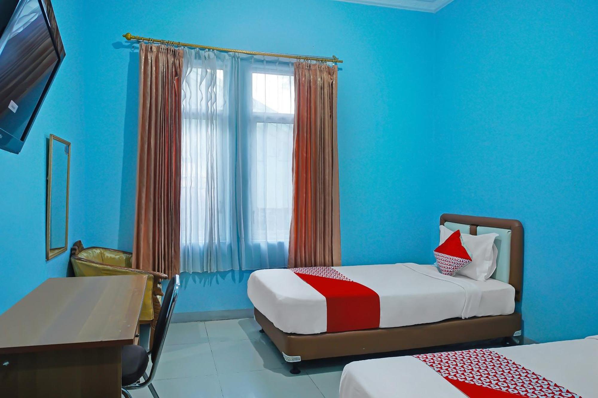 Oyo 92577 Hotel Sidikalang Near Kejaksaan Negeri Dairi Εξωτερικό φωτογραφία