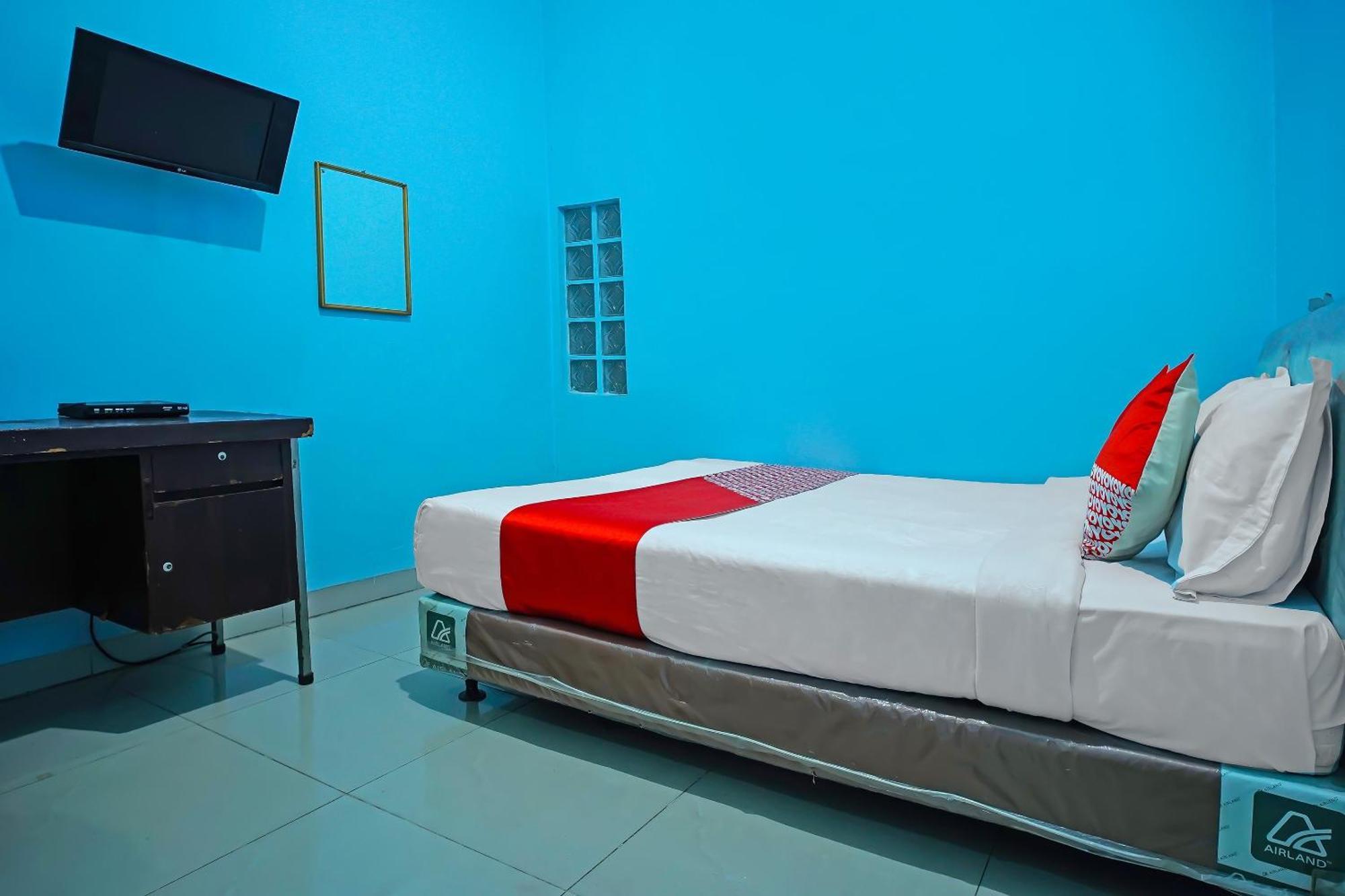 Oyo 92577 Hotel Sidikalang Near Kejaksaan Negeri Dairi Εξωτερικό φωτογραφία